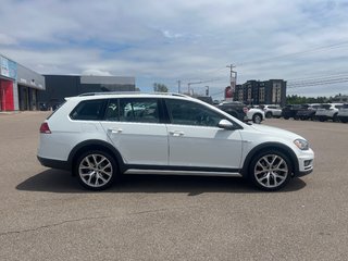 2017 Volkswagen GOLF ALLTRACK AWD