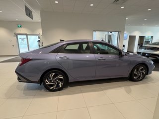 2026 Hyundai ELANTRA HYBRID LUXURY in New Glasgow, Nova Scotia - 6 - w320h240px