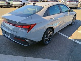 2025 Hyundai Elantra PREFERRED in New Glasgow, Nova Scotia - 5 - w320h240px