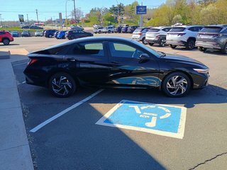 2025 Hyundai Elantra PREFERRED in New Glasgow, Nova Scotia - 6 - w320h240px