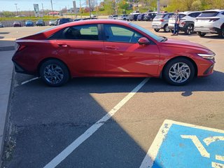 2025 Hyundai Elantra PREFERRED in New Glasgow, Nova Scotia - 6 - w320h240px