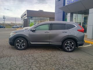 2017 Honda CR-V TOURING in New Glasgow, Nova Scotia - 2 - w320h240px