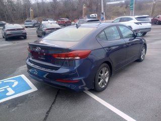 2017 Hyundai Elantra BASE in New Glasgow, Nova Scotia - 4 - w320h240px