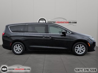 2022 Chrysler Grand Caravan SXT 7 PASSAGERS STOW N GO in Granby, Quebec - 4 - w320h240px