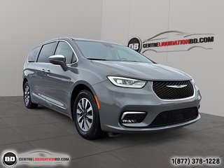 2022 Chrysler Pacifica Hybrid Limited PHEV in Granby, Quebec - 3 - w320h240px
