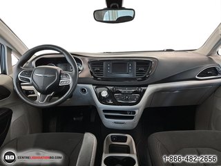 2017 Chrysler Pacifica in Granby, Quebec - 9 - w320h240px