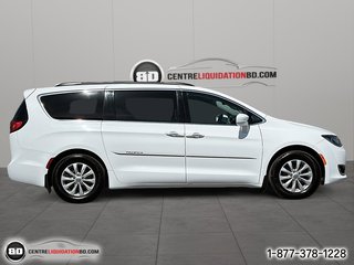 Chrysler Pacifica Touring 2020 à Granby, Québec - 4 - w320h240px