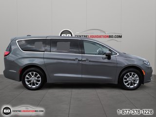 Chrysler Pacifica Touring L AWD 2023 à Granby, Québec - 4 - w320h240px