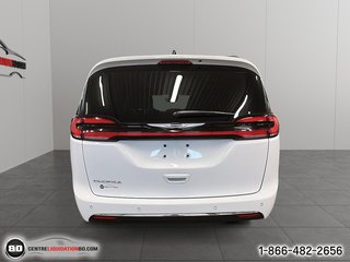 2024 Chrysler Pacifica Touring-L in Granby, Quebec - 6 - w320h240px