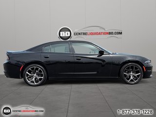 2017 Dodge Charger SXT in Granby, Quebec - 4 - w320h240px