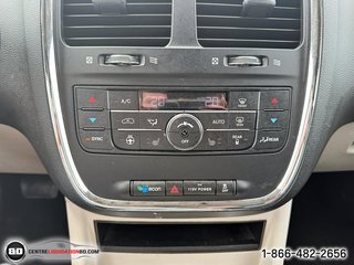 2016 Dodge Grand Caravan in Granby, Quebec - 16 - w320h240px