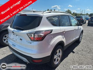 Ford Escape Titanium AWD 2017 à Granby, Québec - 3 - w320h240px
