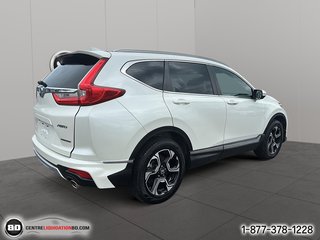 2017 Honda CR-V Touring in Granby, Quebec - 5 - w320h240px