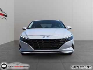 2022 Hyundai Elantra Preferred in Granby, Quebec - 2 - w320h240px