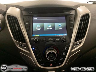 2015 Hyundai Veloster in Granby, Quebec - 12 - w320h240px