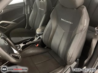 2015 Hyundai Veloster in Granby, Quebec - 13 - w320h240px