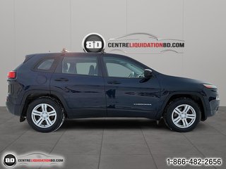 2015 Jeep Cherokee SPORT MOTEUR 3.2 L AWD V6 in Granby, Quebec - 4 - w320h240px