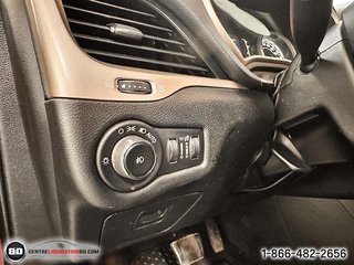 2018 Jeep Cherokee in Granby, Quebec - 16 - w320h240px