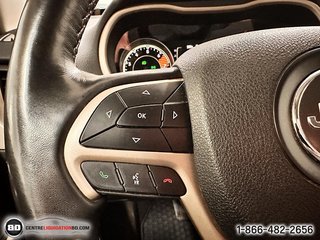 2018 Jeep Cherokee in Granby, Quebec - 18 - w320h240px