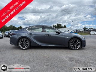 2021 Lexus IS 300 in Granby, Quebec - 5 - w320h240px