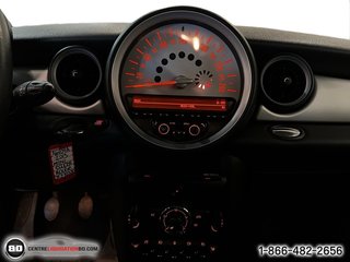 2013 MINI Cooper Hardtop in Granby, Quebec - 16 - w320h240px