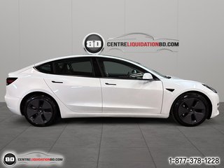 Tesla Model 3 SR+ 2022 à Granby, Québec - 4 - w320h240px