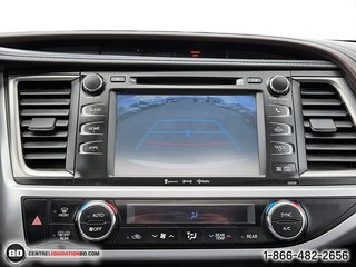 2016 Toyota Highlander in Granby, Quebec - 21 - w320h240px