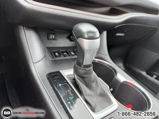 2016 Toyota Highlander in Granby, Quebec - 17 - w320h240px