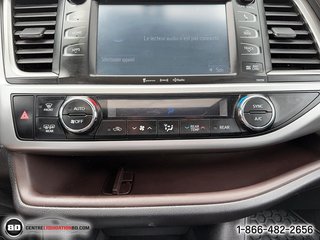 Toyota Highlander  2016 à Granby, Québec - 16 - w320h240px