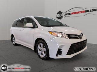 2019 Toyota Sienna LE in Granby, Quebec - 3 - w320h240px