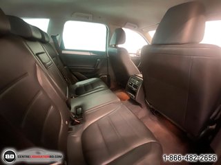 2011 Volkswagen Touareg in Granby, Quebec - 17 - w320h240px