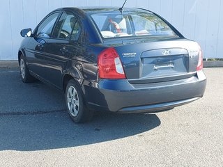 2010 Hyundai Accent in Antigonish, Nova Scotia - 5 - w320h240px