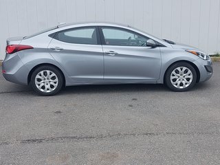 2016 Hyundai Elantra in Antigonish, Nova Scotia - 2 - w320h240px