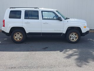 2015 Jeep Patriot in Antigonish, Nova Scotia - 2 - w320h240px
