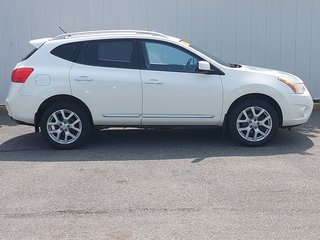 2013 Nissan Rogue SV | SunRoof | Cam |  HtdSeats | Bluetooth in Saint John, New Brunswick - 2 - w320h240px