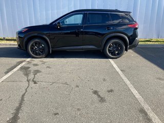 Nissan ROGUE MIDNIGHT | LEATHER | SUNROOF | HTD SEATS 2023 à Saint John, Nouveau-Brunswick - 4 - w320h240px