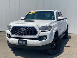 2018 Toyota Tacoma in Antigonish, Nova Scotia - 3 - w320h240px