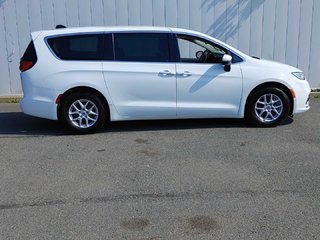 2023 Chrysler Pacifica Touring L | Leather | Cam | Usb | Warranty to 2028 in Saint John, New Brunswick - 2 - w320h240px