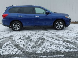 2019 Nissan Pathfinder SL | Leather | SunRoof | Cam | USB | XM | Keyless in Saint John, New Brunswick - 2 - w320h240px