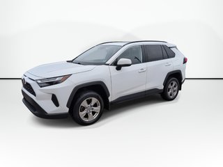 2022 Toyota RAV4 XLE | Sunroof | Cam | USB | HtdSeats