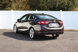 2017  Cruze LT | Cam | USB | HtdSeats | Bluetooth | Keyless in Saint John, New Brunswick - 5 - w320h240px