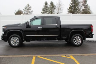 2024 Chevrolet Silverado 2500HD High Country | GAS | Leather | Warranty to 2028 in Saint John, New Brunswick - 4 - w320h240px