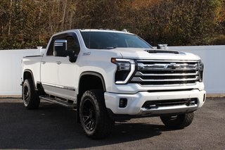 2024 Chevrolet Silverado 3500HD High Country | DIESEL | Leather | Warranty to 2028