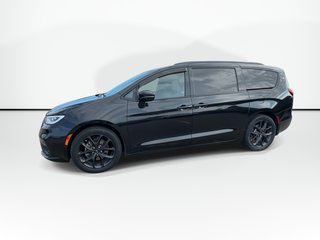 2022 Chrysler Pacifica in Antigonish, Nova Scotia - 5 - w320h240px