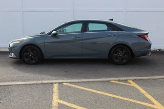 2021 Hyundai Elantra Hybrid Ultimate | Roof | HtdSeats | Warranty to 2029 in Saint John, New Brunswick - 4 - w320h240px