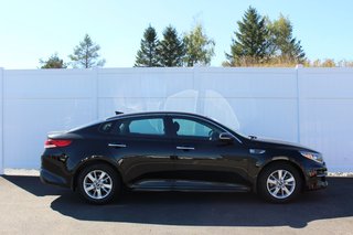 2018 Kia Optima in Antigonish, Nova Scotia - 3 - w320h240px