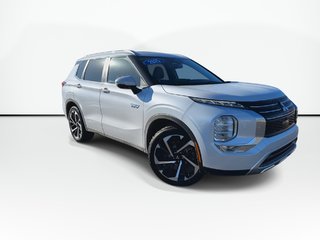 2025 Mitsubishi Outlander Plug-In Hybrid in Antigonish, Nova Scotia - 2 - w320h240px