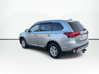 2020 Mitsubishi OUTLANDER SE | Roof | Cam | HtdSeats | Cruise | Aux | USB in Saint John, New Brunswick - 6 - w320h240px