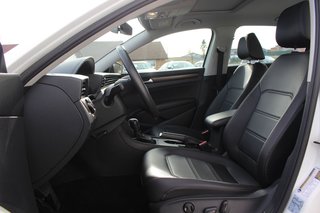 2022  Passat Limited Edition | Leather | Cam | Warranty to 2026 in Saint John, New Brunswick - 6 - w320h240px