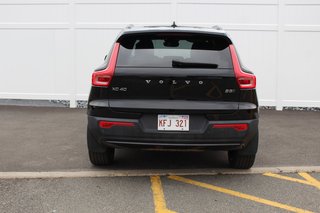 2025 Volvo XC40 Plus Dark Theme | Roof | Lthr | Warranty to 2030 in Saint John, New Brunswick - 6 - w320h240px